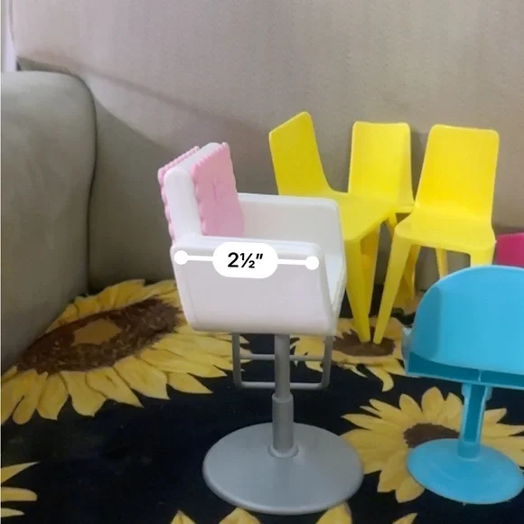 🎄 3/$15 Barbie Colorful Furniture Set with Yellow, Blue, and Pink - Picture 12 of 16
